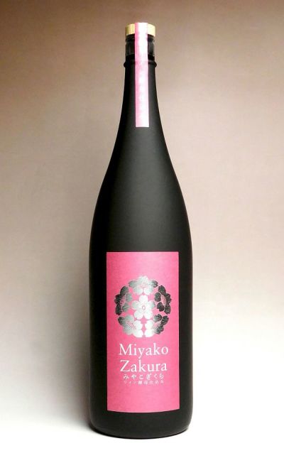 Miyako Zakura ワイン酵母仕込み 25度1800ml 【大浦酒造】《芋焼酎》みやこざくら ,| 焼酎のひご屋 本店